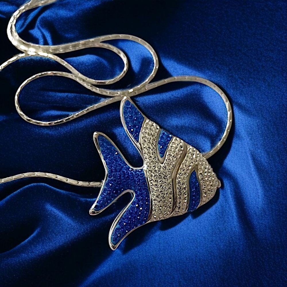 Tropical Fish Angelfish Pendant Necklace Pave Crystal Blue Clear‎ Silver Tone